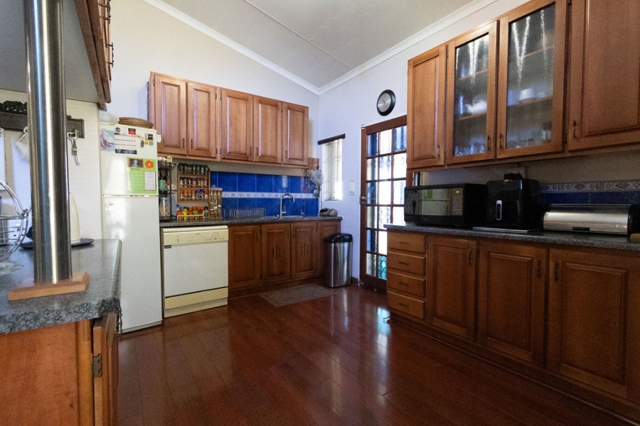 3 Bedroom Property for Sale in Safari Gardens North West